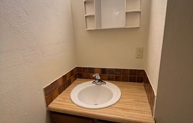 Studio, 1 bath, 273 sqft, $1,100, Unit BEL405 A