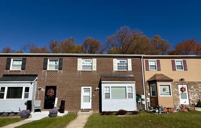 Charming 3Bed/2Full Bath/2 Half Bath in Randallstown