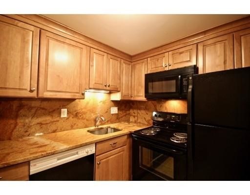 1 bed, 1 bath, 700 sqft, $1,995, Unit 5B