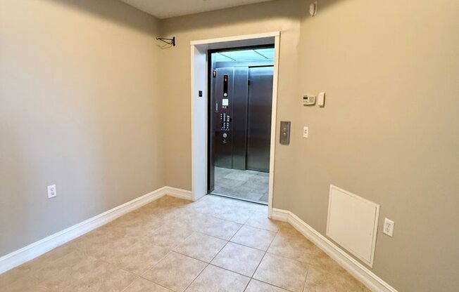 3 beds, 3 baths, $3,000, Unit # 204