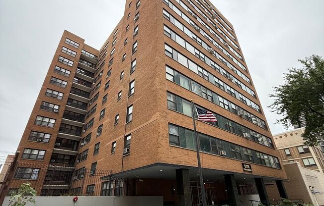 Available studio close to lake and transportation