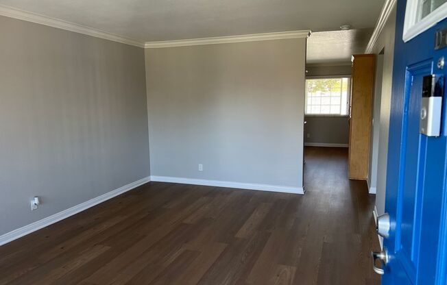 2 beds, 1 bath, 850 sqft, $2,575, Unit D-6