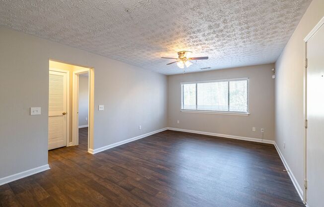 1 bed, 1.5 baths, 700 sqft, $1,200, Unit 1538-L