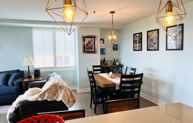 1 bed, 1 bath, 857 sqft, $3,400, Unit 5-5S