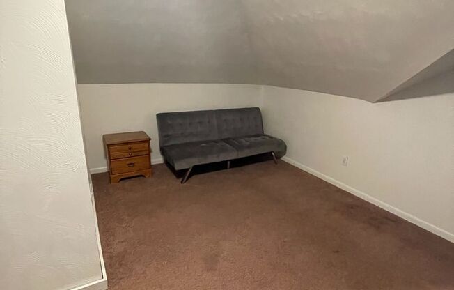 3 beds, 1 bath, $1,200, Unit #2