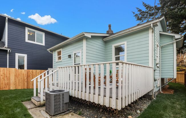 Timeless Elegant 4 Bedroom Craftsman Home in Highland Park!