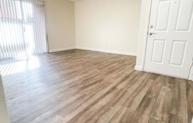 3 beds, 2 baths, 1,211 sqft, $2,090, Unit 1690-121