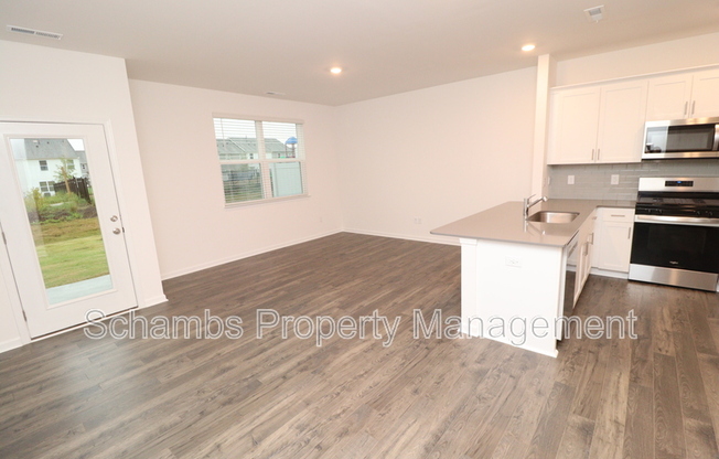 384 FREESTALL DR
