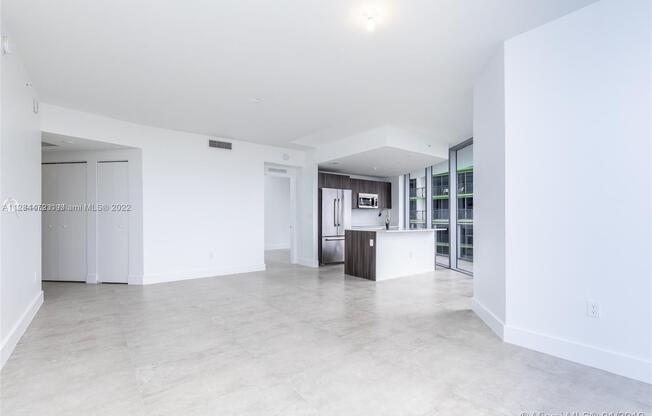 488 NE 18th St