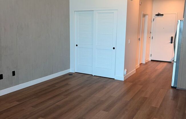 Studio, 1 bath, 440 sqft, $2,780, Unit 907