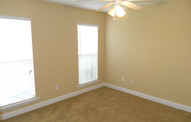 3 beds, 2 baths, $1,495