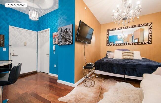 Studio, 1 bath, 370 sqft, $2,995, Unit 906