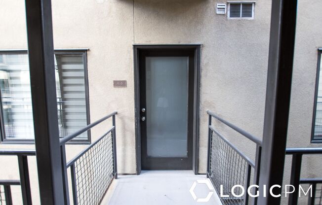 Stunning Condo Unit In Excellent SLC Location!