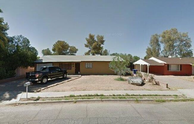 Mid town newly updated home!