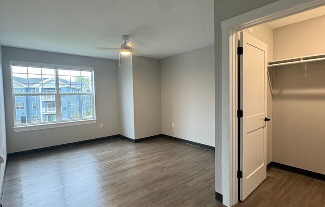 1 bed, 1 bath, 825 sqft, $1,935