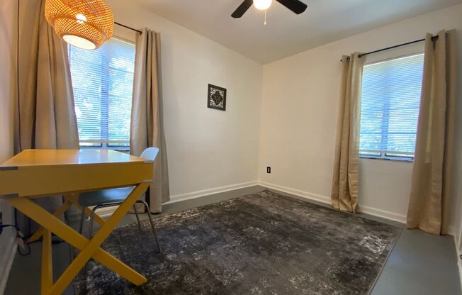 2 beds, 1 bath, $1,600