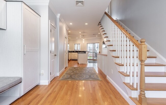 32 EMERSON ST