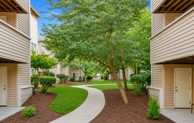3 beds, 2 baths, $1,695, Unit 67