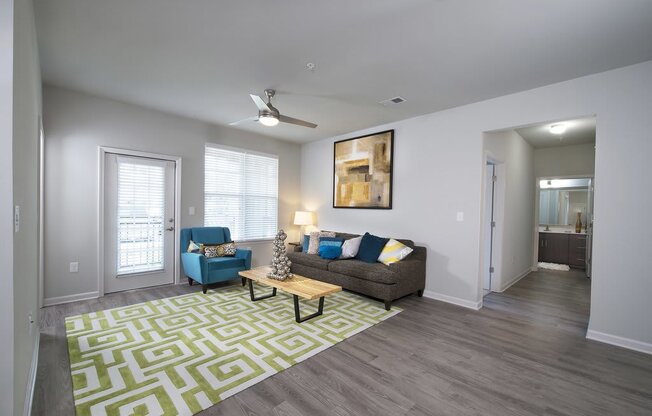 Living rooms with ceiling fan