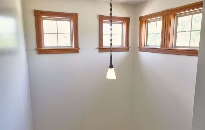 3 beds, 2 baths, 1,750 sqft, $2,266