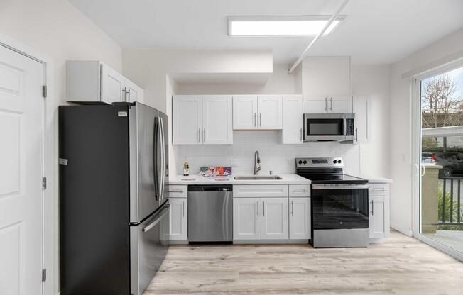Studio, 1 bath, 477 sqft, $1,890