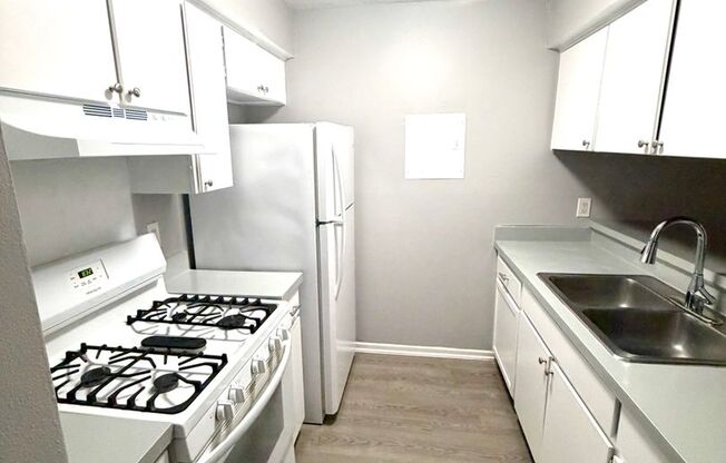 1 bed, 1 bath, 560 sqft, $895, Unit 222