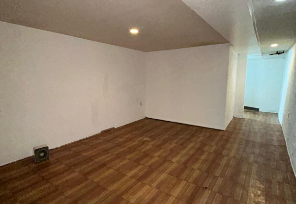 309 VANDERBILT ST