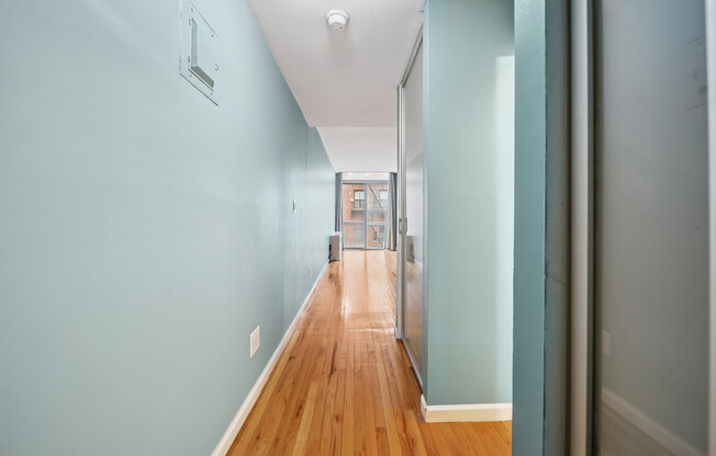 Studio, 1 bath, 430 sqft, $4,000, Unit 2T