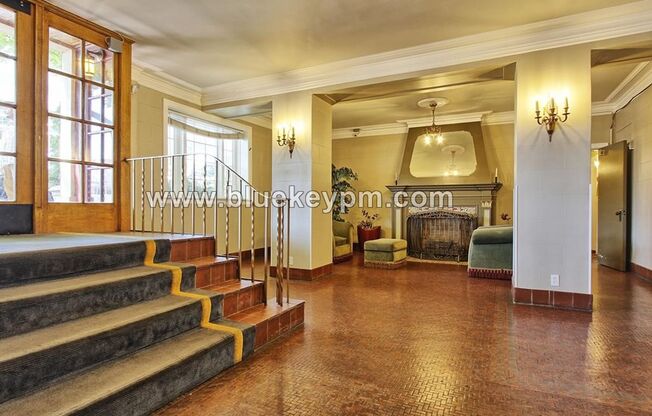 Pearl District Studio Condo in Historic Empress Hotel