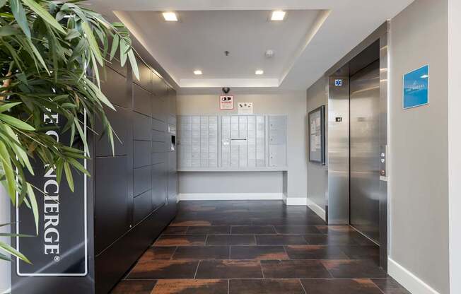 A hallway with a sign that says Vicerge on the wall.