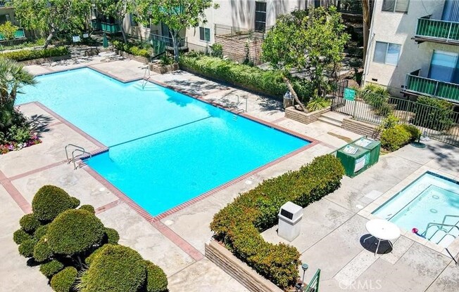 2 beds, 2 baths, 990 sqft, $2,950