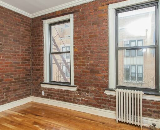 3 beds, 1 bath, $7,495, Unit 4B