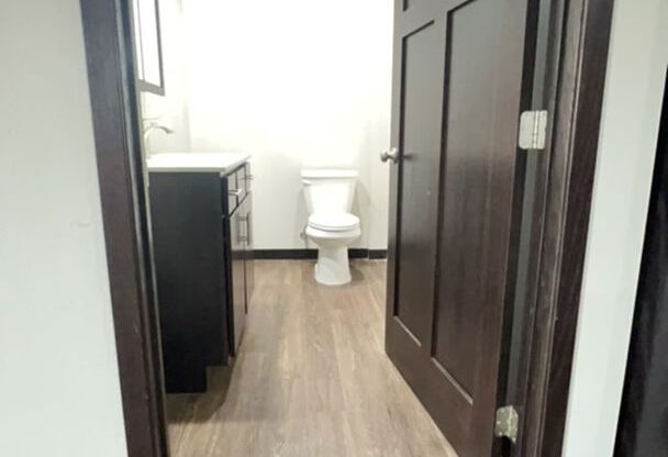 1 bed, 1 bath, 735 sqft, $1,097, Unit 121