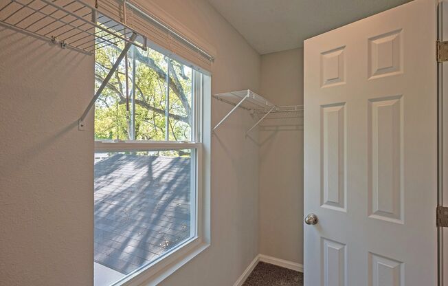 3 beds, 2.5 baths, 1,652 sqft, $2,200, Unit 5409