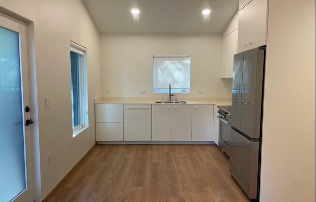 22 CREST RD