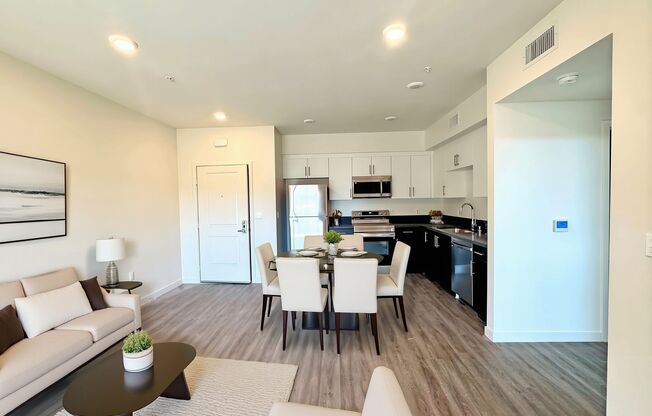 1 bed, 1 bath, 700 sqft, $2,595, Unit 207