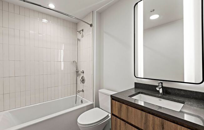 2 beds, 2 baths, 834 sqft, $3,420, Unit 502
