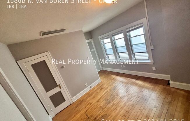 1686 B N VAN BUREN ST