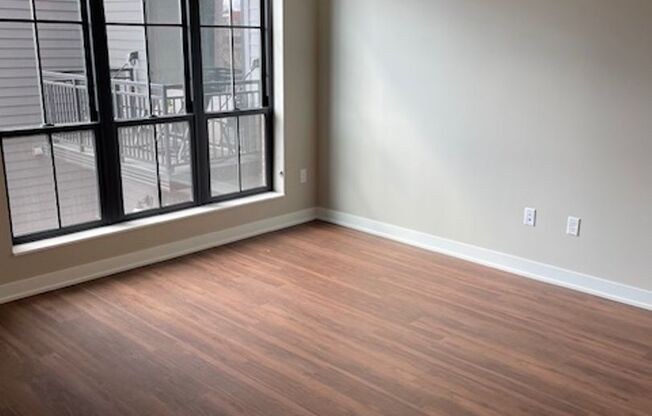 1 bed, 1 bath, 956 sqft, $2,845, Unit 404