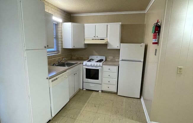 1 bed, 1 bath, $675, Unit TT206
