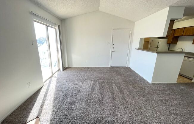 1 bed, 1 bath, 670 sqft, $805, Unit 608