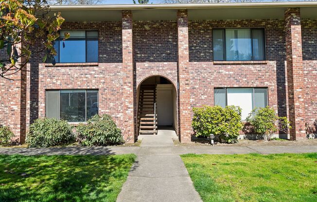 2 beds, 1.5 baths, 960 sqft, $1,495, Unit 6