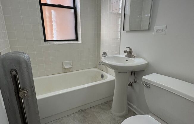3 beds, 2 baths, 1,164 sqft, $1,475, Unit CA 127-3
