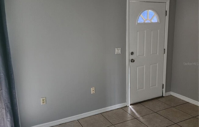 1546 CANDLEWYCK DR