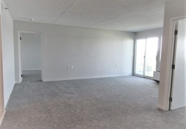 2 beds, 2 baths, 1,071 sqft, $2,400, Unit 502