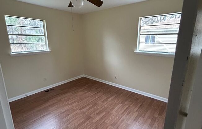 3 beds, 1 bath, $850