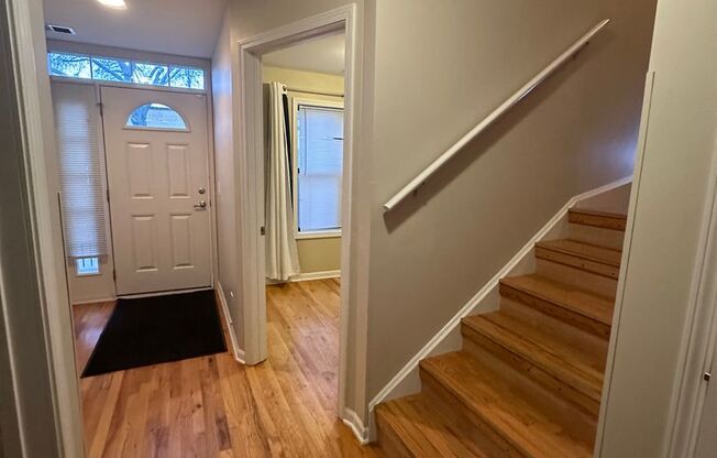 Beautiful Logan Square Townhome for Rent: 3 bed, 2.5 bath Available 9/1