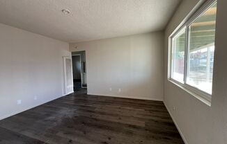 2 beds, 1 bath, $1,100, Unit 1