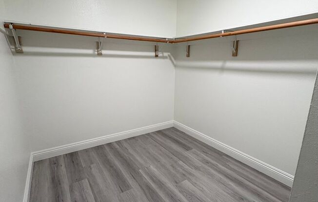2 beds, 1 bath, 850 sqft, $2,225, Unit 9161-6