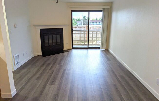 2 beds, 1 bath, 810 sqft, $2,195, Unit B101